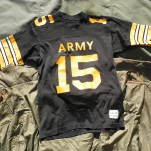U.S.ARMY Football? T-Shirt sizeYouth L used